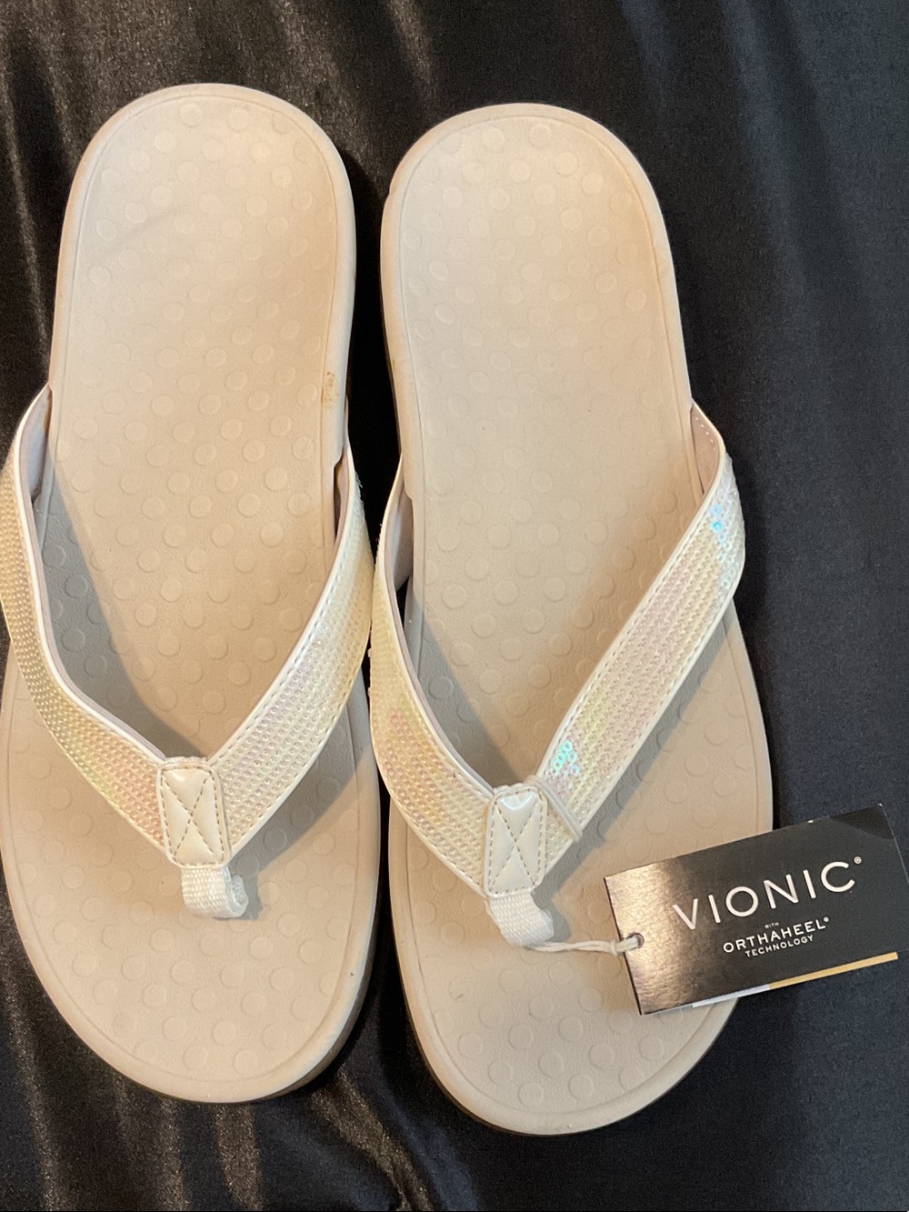 Vionic Women's White Iridescent Strap Thong Sandals - Picture 4 of 5